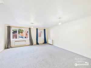 Sitting Room- click for photo gallery